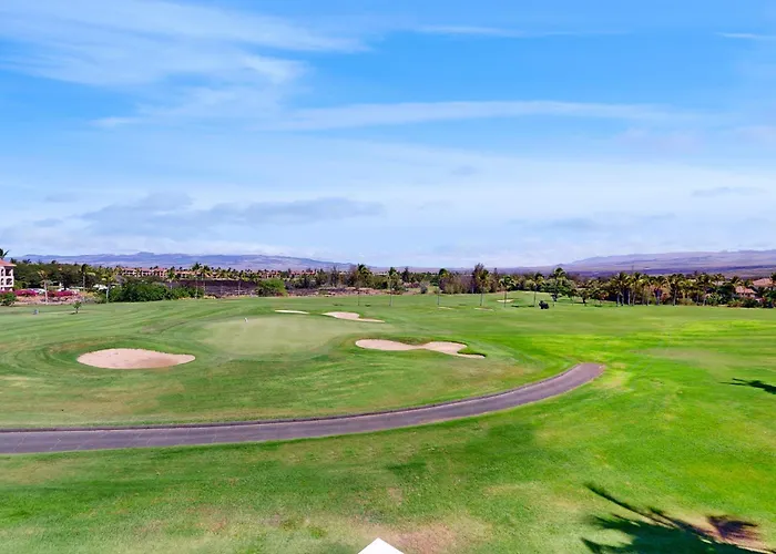 Tropical Elegance Golf Course Penthouse