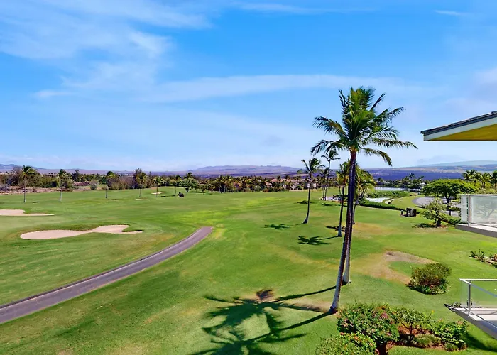 Tropical Elegance Golf Course Penthouse