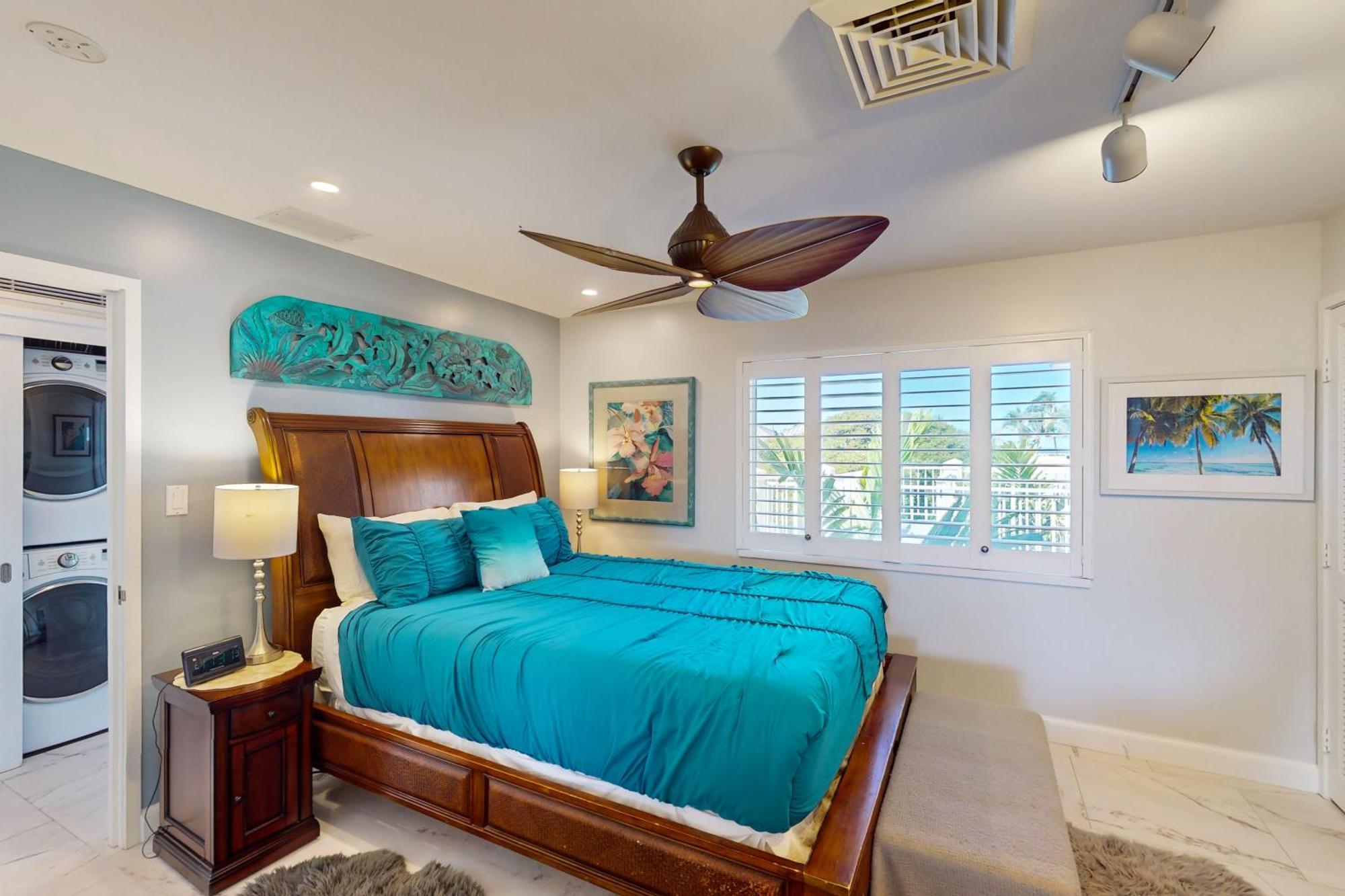 Tropical Elegance Golf Course Penthouse *